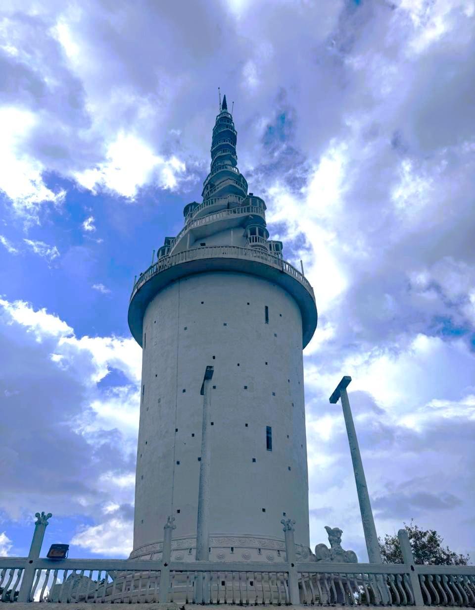 Ambuluwawa Tower